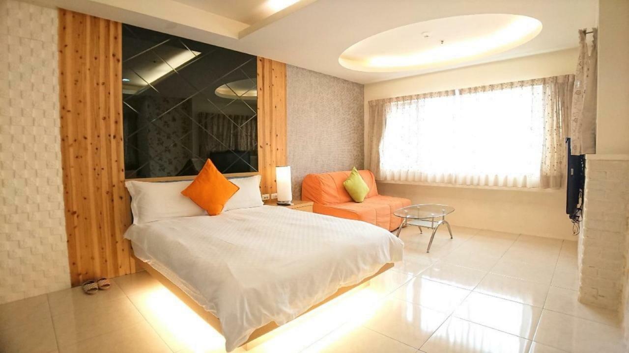 Lj Hotel Kaohsiung Exterior foto